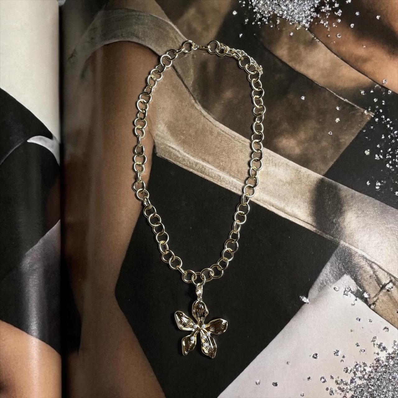 Collar Flor May